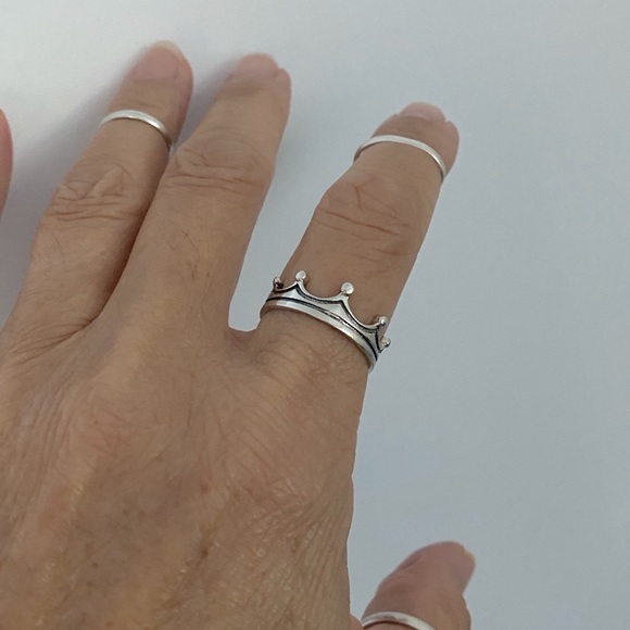 👑👑TOP SELLER 👑👑 Sterling Silver Crown Ring - Picture 3 of 8